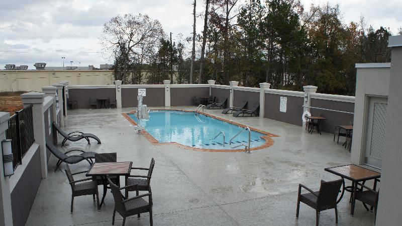 Holiday Inn Express & Suites Pineville-Alexandria Area Exterior photo